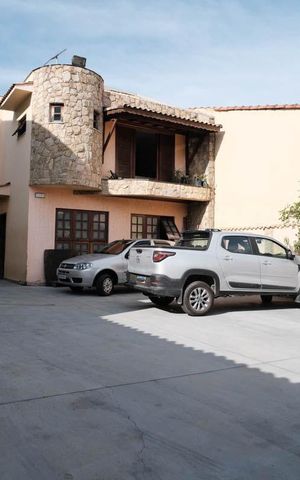 Casa para alugar com 308m², 3 quartos e 13 vagasÁrea externa