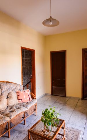 Casa de condomínio à venda com 243m², 5 quartos e 3 vagas Casa de condomínio à venda com 243m², 5 quartos e 3 vagasCopa