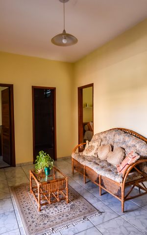 Casa de condomínio à venda com 243m², 5 quartos e 3 vagas Casa de condomínio à venda com 243m², 5 quartos e 3 vagasCopa
