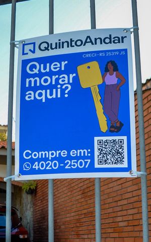 Casa à venda com 244m², 5 quartos e 5 vagas Casa à venda com 244m², 5 quartos e 5 vagasPlaca