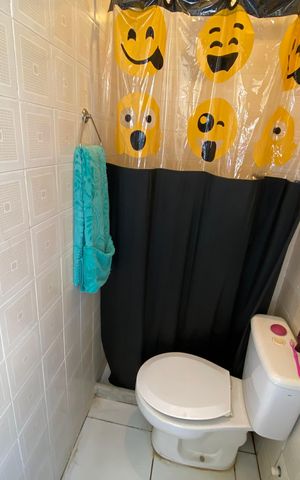 Apartamento à venda com 51m², 2 quartos e 1 vaga Apartamento à venda com 51m², 2 quartos e 1 vagaBanheiro de serviço
