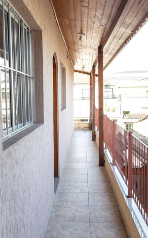 Casa à venda com 200m², 4 quartos e 3 vagas Casa à venda com 200m², 4 quartos e 3 vagasCasa 2 - Corredor
