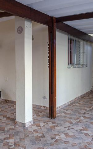 Casa à venda com 200m², 4 quartos e 3 vagas Casa à venda com 200m², 4 quartos e 3 vagasCasa 1 - Garagem