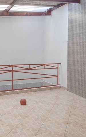 Casa à venda com 200m², 4 quartos e 3 vagas Casa à venda com 200m², 4 quartos e 3 vagasCasa 2 - Area de Serviço