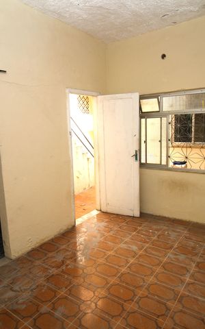Casa à venda com 70m², 2 quartos e 1 vagaQuarto de Serviço