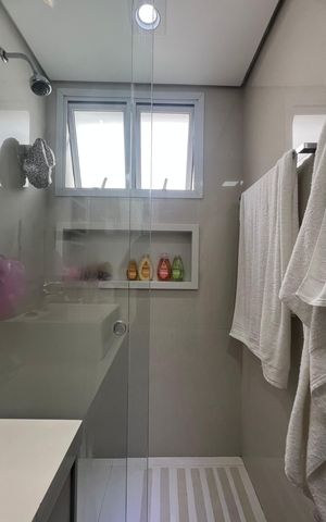 Apartamento à venda com 221m², 4 quartos e 4 vagasBanheiro da Suíte 2