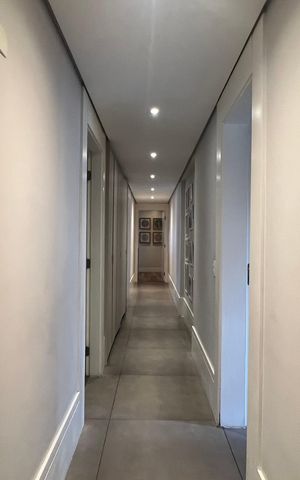 Apartamento à venda com 221m², 4 quartos e 4 vagasCorredor