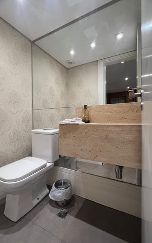 Apartamento à venda com 221m², 4 quartos e 4 vagasLavabo Sala