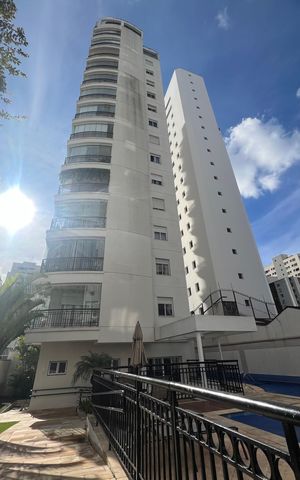 Apartamento à venda com 221m², 4 quartos e 4 vagasFachada