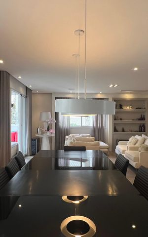Apartamento à venda com 221m², 4 quartos e 4 vagasSala de Jantar