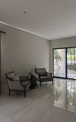 Apartamento à venda com 221m², 4 quartos e 4 vagasHall de entrada