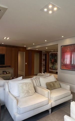 Apartamento à venda com 221m², 4 quartos e 4 vagasSala