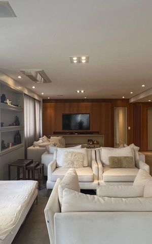 Apartamento à venda com 221m², 4 quartos e 4 vagasSala