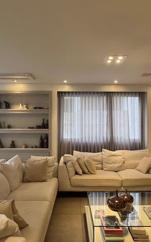 Apartamento à venda com 221m², 4 quartos e 4 vagasSala