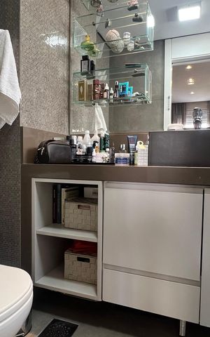 Apartamento à venda com 221m², 4 quartos e 4 vagasBanheiro da Suíte 3