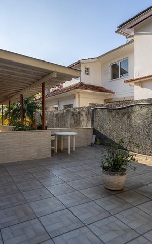 Casa à venda com 658m², 6 quartos e 2 vagas Casa à venda com 658m², 6 quartos e 2 vagasCasa 2 Quintal