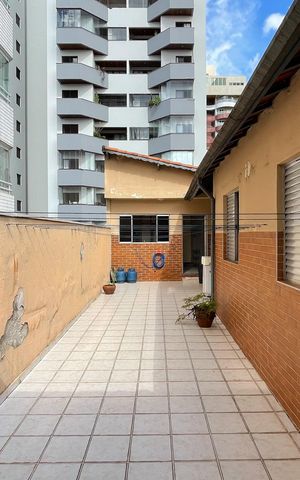 Casa à venda com 170m², 4 quartos e 2 vagas Casa à venda com 170m², 4 quartos e 2 vagasVista - Quarto 1