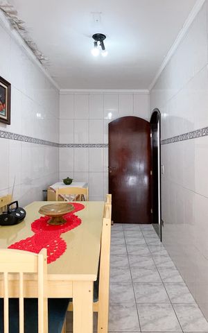 Casa à venda com 170m², 4 quartos e 2 vagas Casa à venda com 170m², 4 quartos e 2 vagasSala de Jantar