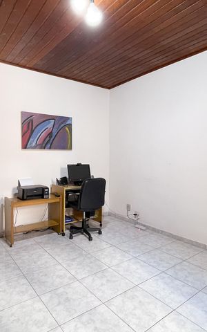 Casa à venda com 170m², 4 quartos e 2 vagas Casa à venda com 170m², 4 quartos e 2 vagasQuarto 1