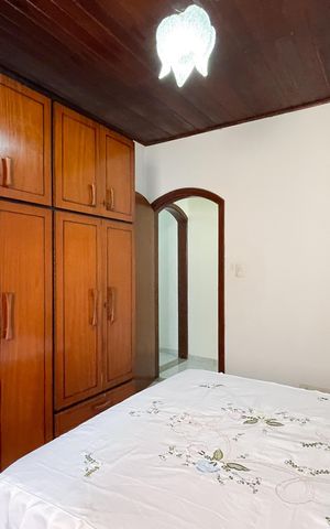 Casa à venda com 170m², 4 quartos e 2 vagas Casa à venda com 170m², 4 quartos e 2 vagasQuarto 3