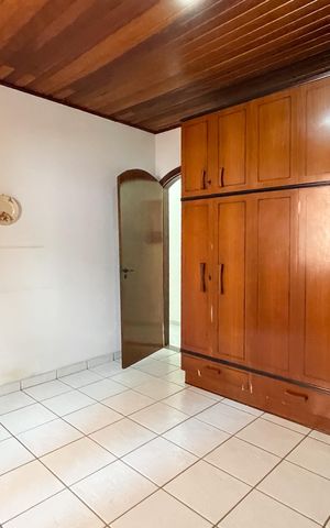 Casa à venda com 170m², 4 quartos e 2 vagas Casa à venda com 170m², 4 quartos e 2 vagasQuarto 2