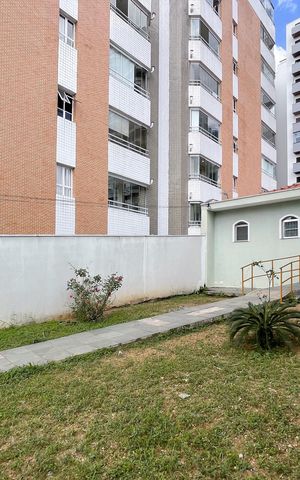 Casa à venda com 170m², 4 quartos e 2 vagas Casa à venda com 170m², 4 quartos e 2 vagasÁrea Externa
