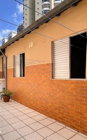 Casa à venda com 170m², 4 quartos e 2 vagas Casa à venda com 170m², 4 quartos e 2 vagasQuintal