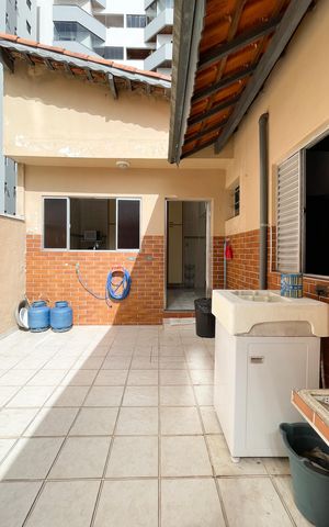 Casa à venda com 170m², 4 quartos e 2 vagas Casa à venda com 170m², 4 quartos e 2 vagasÁrea de Serviço