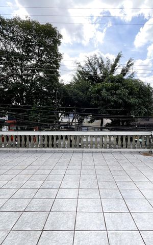 Casa à venda com 170m², 4 quartos e 2 vagas Casa à venda com 170m², 4 quartos e 2 vagasÁrea Externa