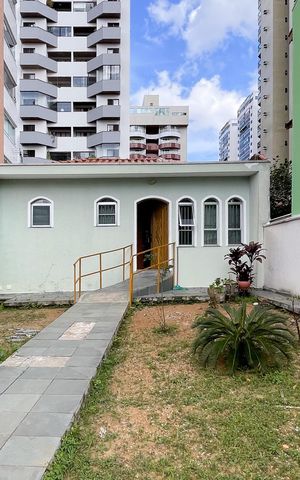 Casa à venda com 170m², 4 quartos e 2 vagas Casa à venda com 170m², 4 quartos e 2 vagasÁrea Externa