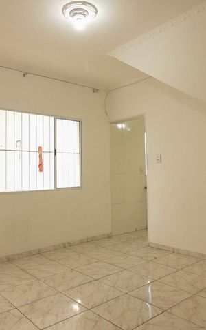 Casa para alugar com 85m², 2 quartos e 1 vaga Casa para alugar com 85m², 2 quartos e 1 vagaSala