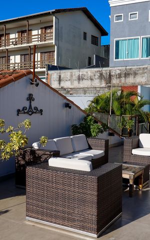 Casa à venda com 444m², 4 quartos e 4 vagas Casa à venda com 444m², 4 quartos e 4 vagasSacada