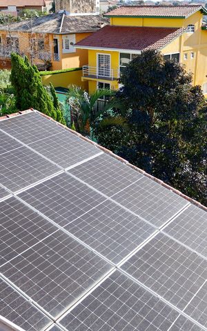 Casa à venda com 444m², 4 quartos e 4 vagas Casa à venda com 444m², 4 quartos e 4 vagasenergia solar