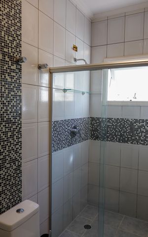 Casa à venda com 444m², 4 quartos e 4 vagas Casa à venda com 444m², 4 quartos e 4 vagasBanheiro da Suíte 3