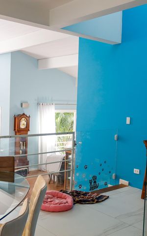 Casa à venda com 444m², 4 quartos e 4 vagas Casa à venda com 444m², 4 quartos e 4 vagasSala
