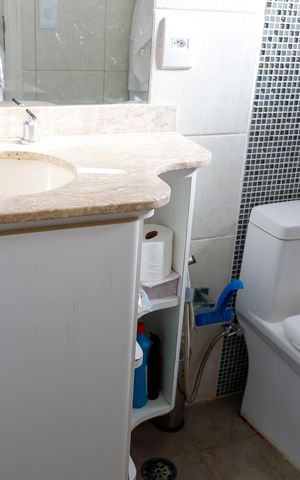 Casa à venda com 444m², 4 quartos e 4 vagas Casa à venda com 444m², 4 quartos e 4 vagasBanheiro da Suíte 1
