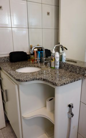 Casa à venda com 444m², 4 quartos e 4 vagas Casa à venda com 444m², 4 quartos e 4 vagasBanheiro da Suíte 3