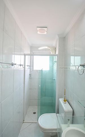 Apartamento à venda com 55m², 2 quartos e 1 vaga Apartamento à venda com 55m², 2 quartos e 1 vagaBanheiro