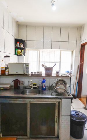 Casa à venda com 60m², 3 quartos e sem vaga Casa à venda com 60m², 3 quartos e sem vagaCozinha