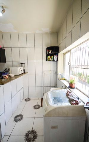 Casa à venda com 60m², 3 quartos e sem vaga Casa à venda com 60m², 3 quartos e sem vagaÁrea de Serviço