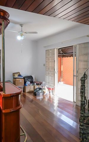 Casa à venda com 200m², 4 quartos e 3 vagasSala