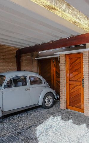 Casa à venda com 200m², 4 quartos e 3 vagasGaragem