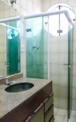 Casa à venda com 200m², 4 quartos e 3 vagasBanheiro