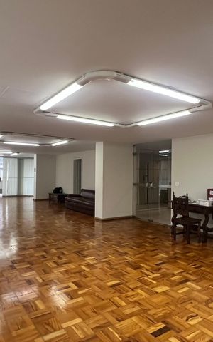 Apartamento à venda com 135m², 3 quartos e 1 vaga Apartamento à venda com 135m², 3 quartos e 1 vagaÁrea comum - Salão de festas