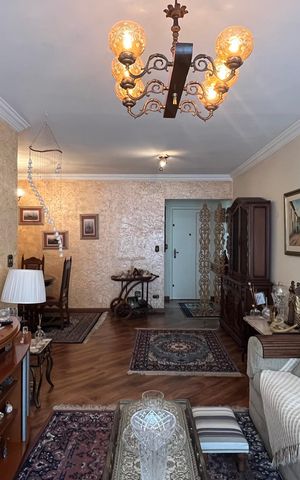 Apartamento à venda com 135m², 3 quartos e 1 vaga Apartamento à venda com 135m², 3 quartos e 1 vagaSala de TV