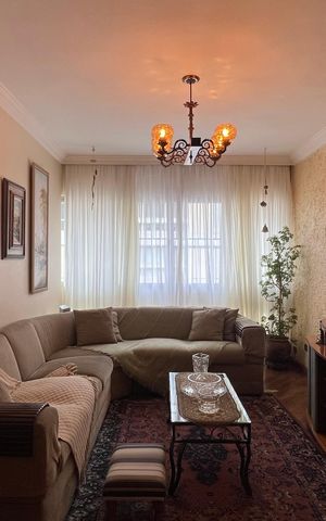 Apartamento à venda com 135m², 3 quartos e 1 vaga Apartamento à venda com 135m², 3 quartos e 1 vagaSala de TV