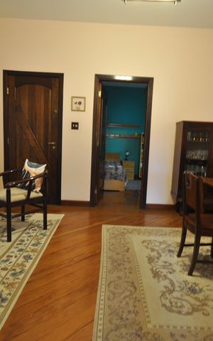 Casa à venda com 160m², 3 quartos e 2 vagasSala