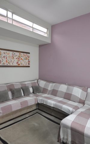 Casa à venda com 160m², 3 quartos e 2 vagasSala de TV