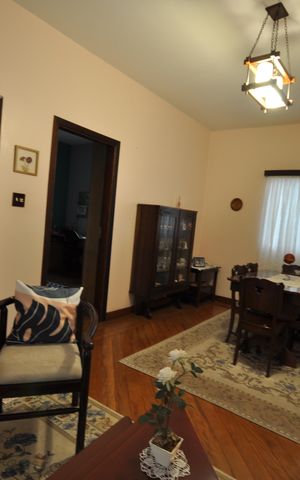 Casa à venda com 160m², 3 quartos e 2 vagasSala