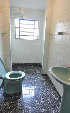 Casa à venda com 160m², 3 quartos e 2 vagasBanheiro de Serviço